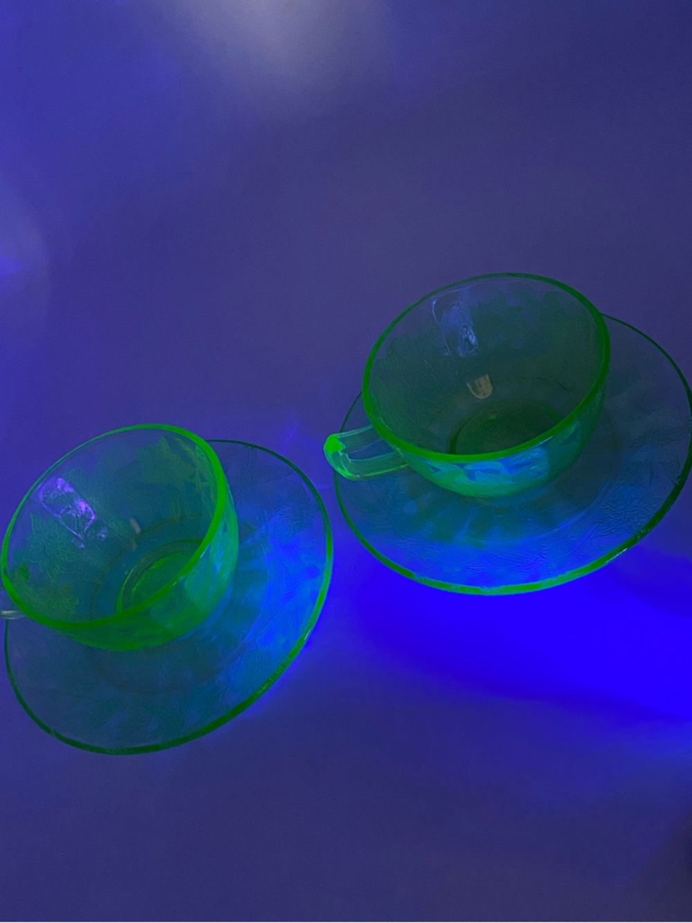 Vintage Jeannette Co. Uranium Green Depression Glass Teacup and Saucer Set 2 - Picture 3 of 12